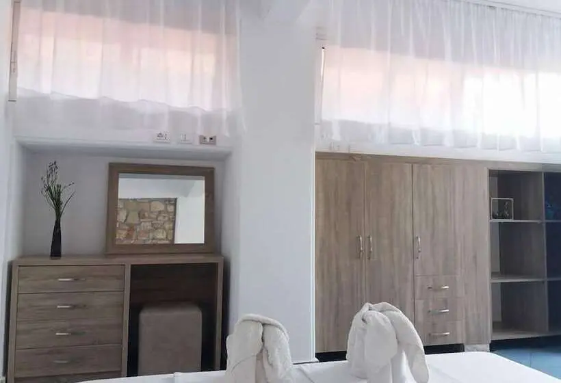 スタンダード４人部屋, Sunset Guest House