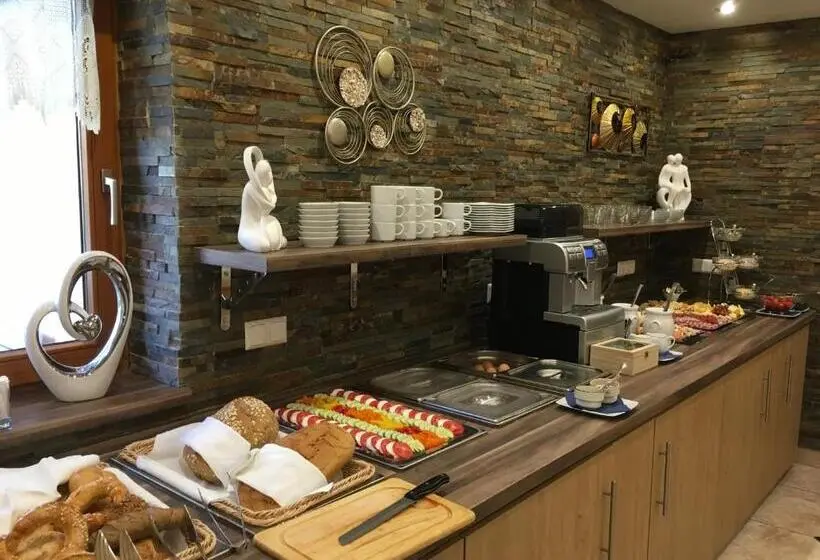 ファミリールーム, Golf & Skipension Krug