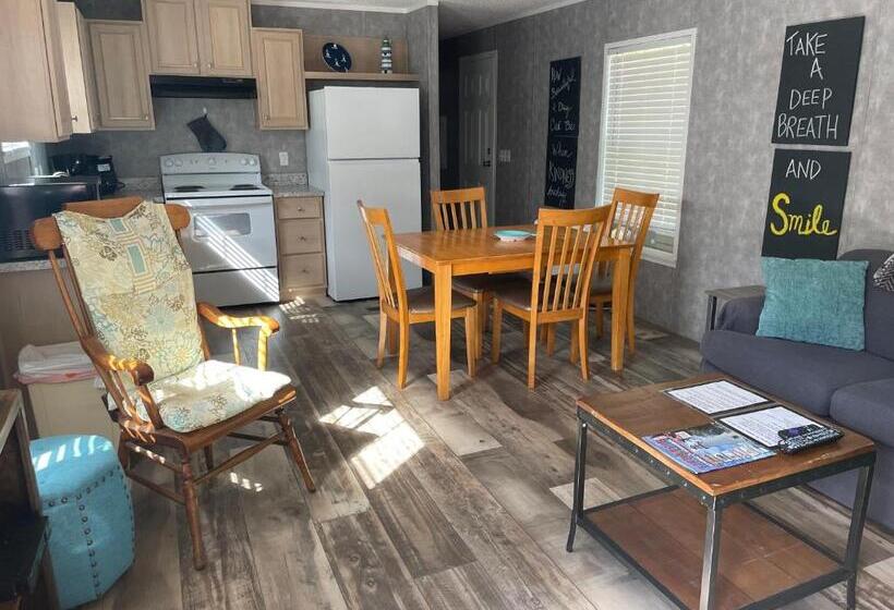 Дом 1 Спальня, Lake Point Motel