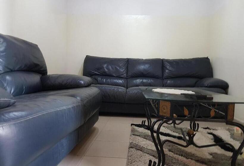 استودیوی استاندارد, Maison Rose