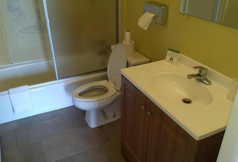 Quarto Estandar, Baw Beese Inn