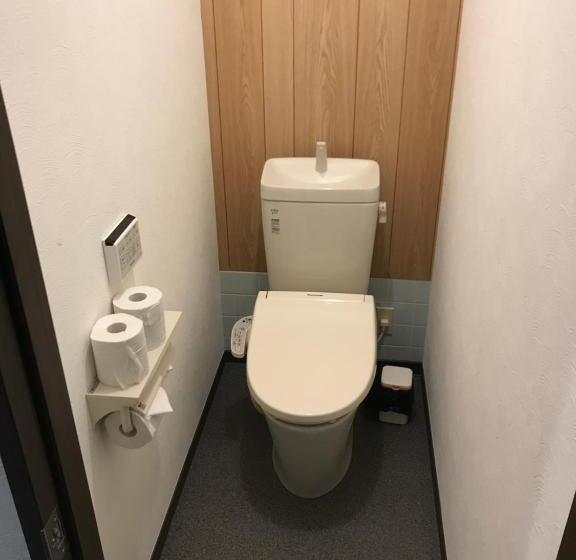 غرفة عائلية حمام مشترك, Daigo House