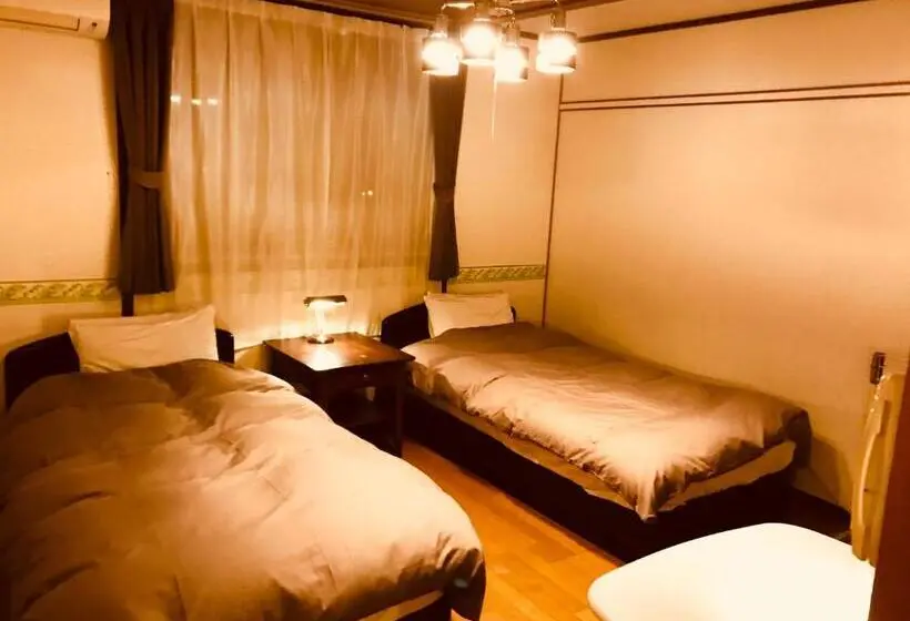 バス共有のスタンダードルーム, Daigo House