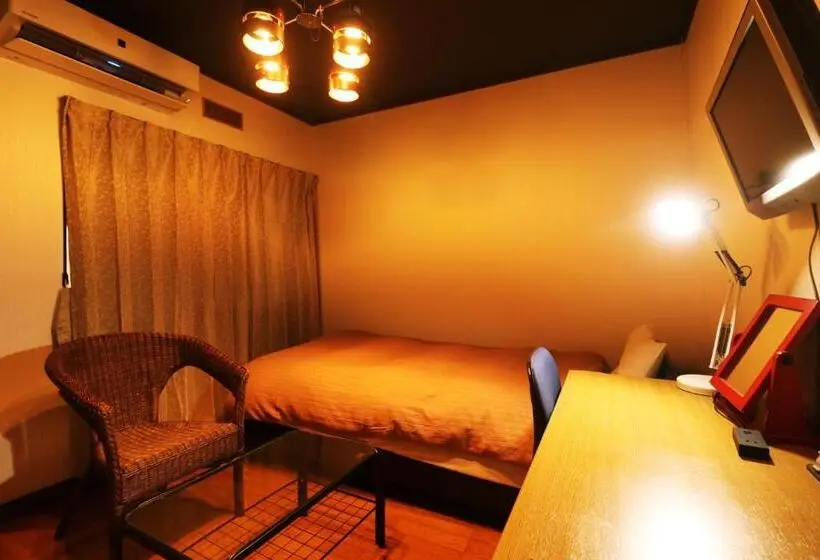 バスルーム共有のシングルスタンダード, Daigo House