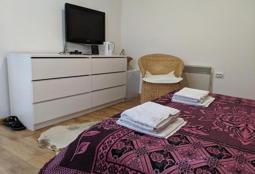 اتاق لوکس, Dunavska Room