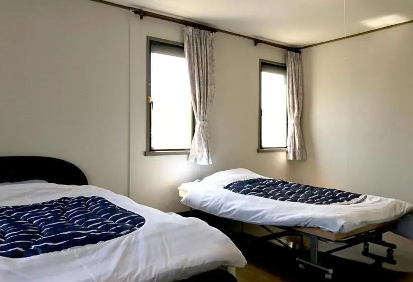 Standard Kolmen Hengen Huone Jaettu kylpyhuone, Guest House Seaside Namihei