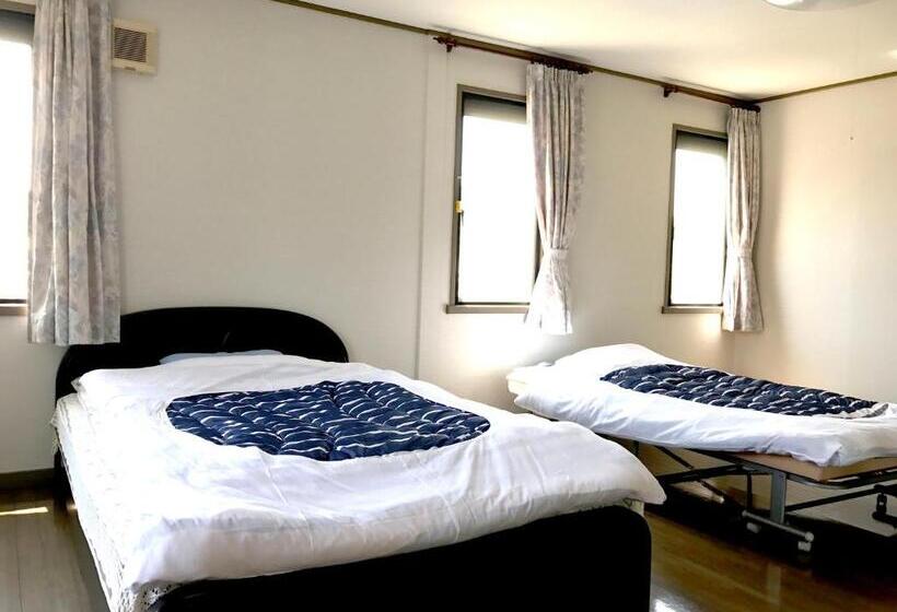 스탠다드 트리픔 룸 공동욕실, Guest House Seaside Namihei