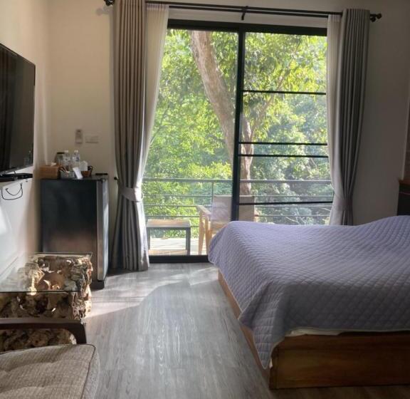 디럭스 룸 킹사이즈 침대, Maesa Greenery Hill Sha