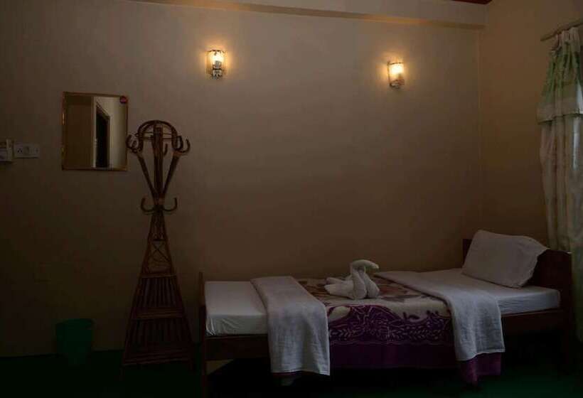اتاق لوکس, Nepali Cottage Guest House