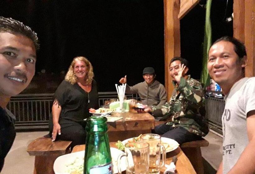 デラックスルーム, Sekumpul Accommodation