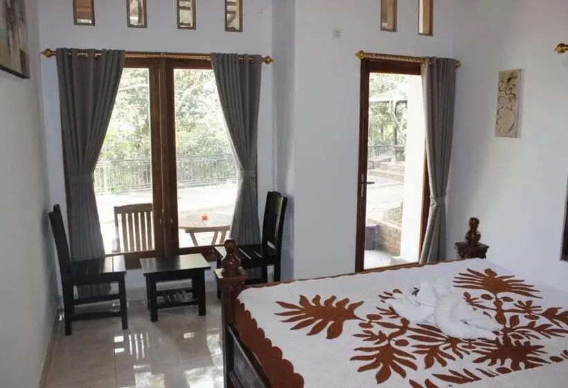 Pokój Ekonomiczny, Sekumpul Accommodation