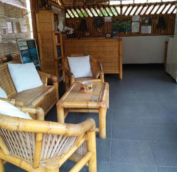 スーペリアーバンガロー, Tua Tua Keladi Bungalows