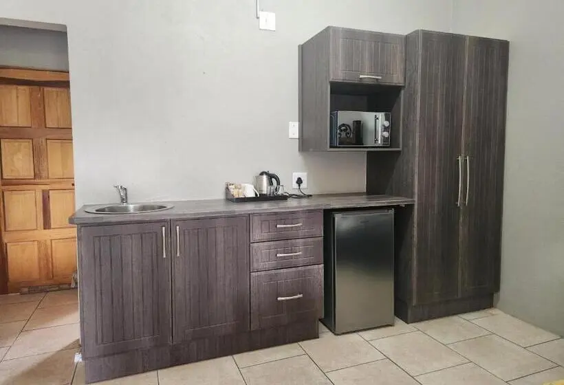 Basic-huone, Pheasant S Rest Guest House