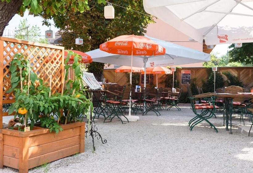 اتاق استاندارد سه نفره, Gasthof Wastlwirt