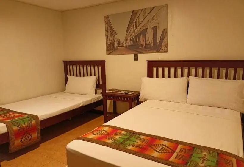 اتاق استاندارد سه نفره, Metro Vigan Inn Near Plaza Salcedo Ilocos Sur