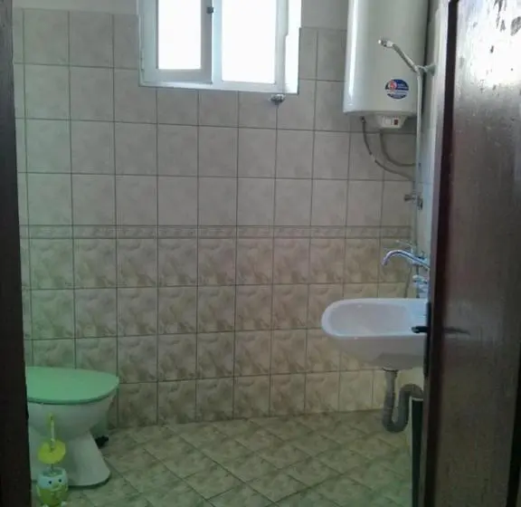 سوییت, Proboyski Guest House