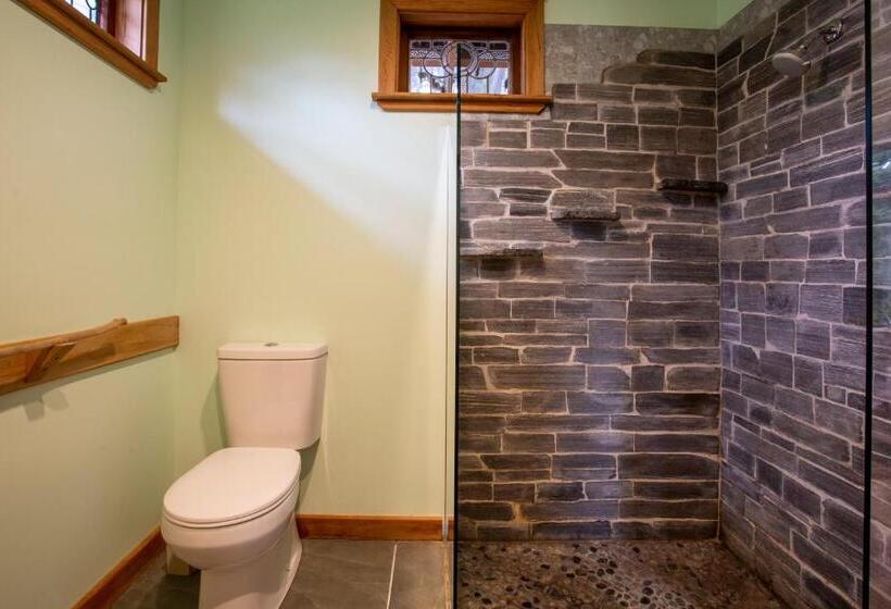 샬레, Kahere Retreat