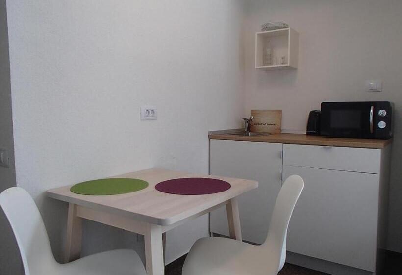 استودیوی استاندارد, Victoriei City Studios