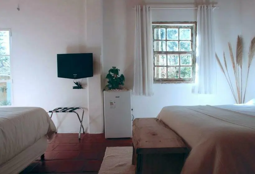 スタンダード４人部屋, Hospedagem Fazenda Nova América