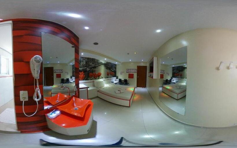 اتاق کلاسیک سه تخته, Motel Fest