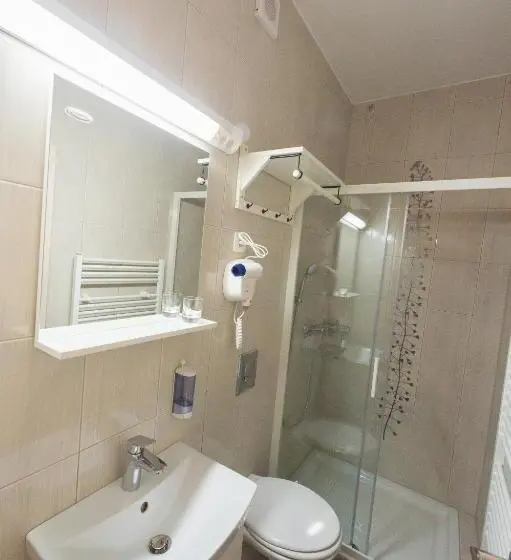 اتاق لوکس با چشم‌انداز شهر, Guest House Goršič