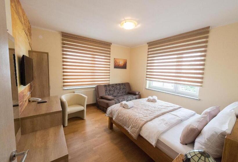 اتاق استاندارد سه نفره, Guest House Goršič