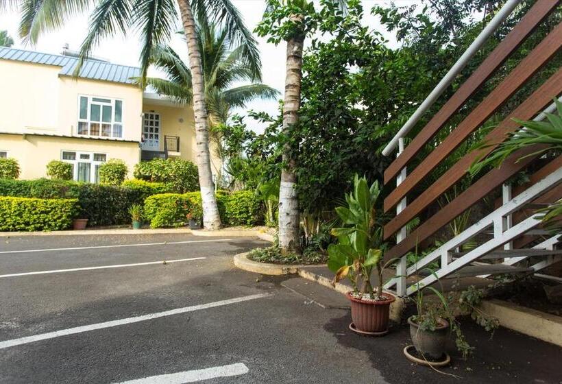 استودیوی استاندارد, Garden Villas