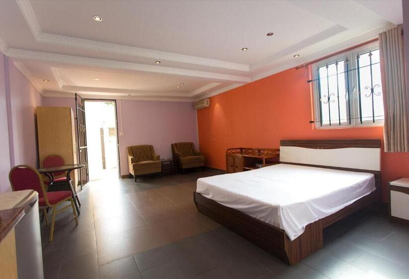 استودیوی استاندارد, Garden Villas