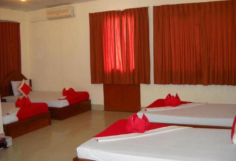 חדר משפחתי, Capitol One