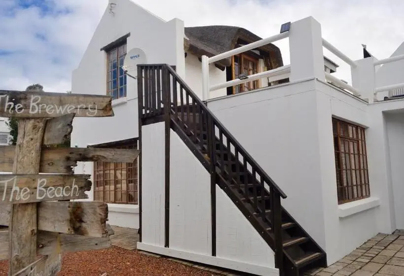 家族用バンガロー, Cottage On College