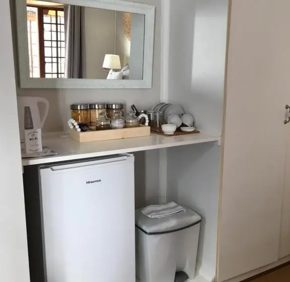 キングサイズベッドのスーペリアルーム, Cottage On College