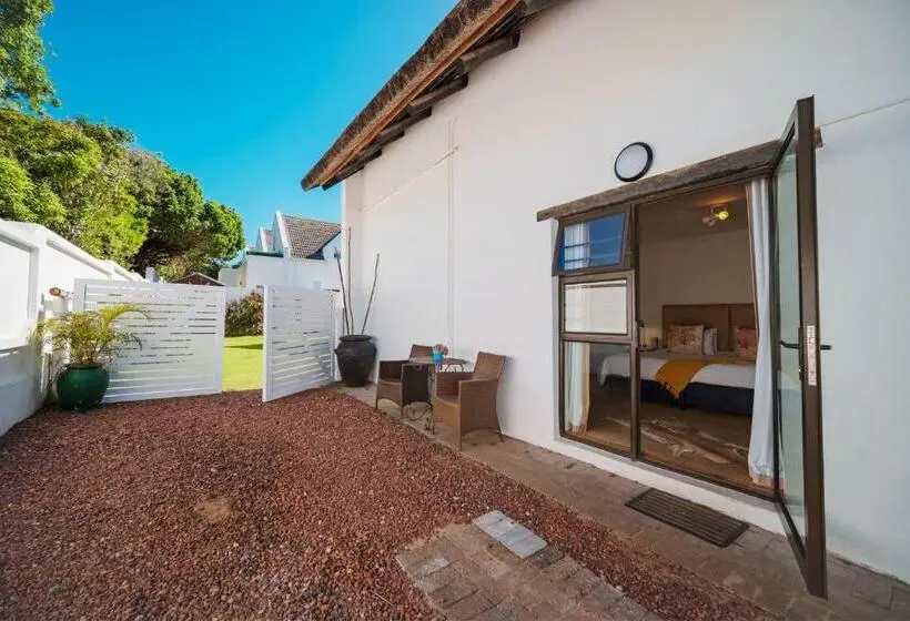 エコノミールーム, Cottage On College