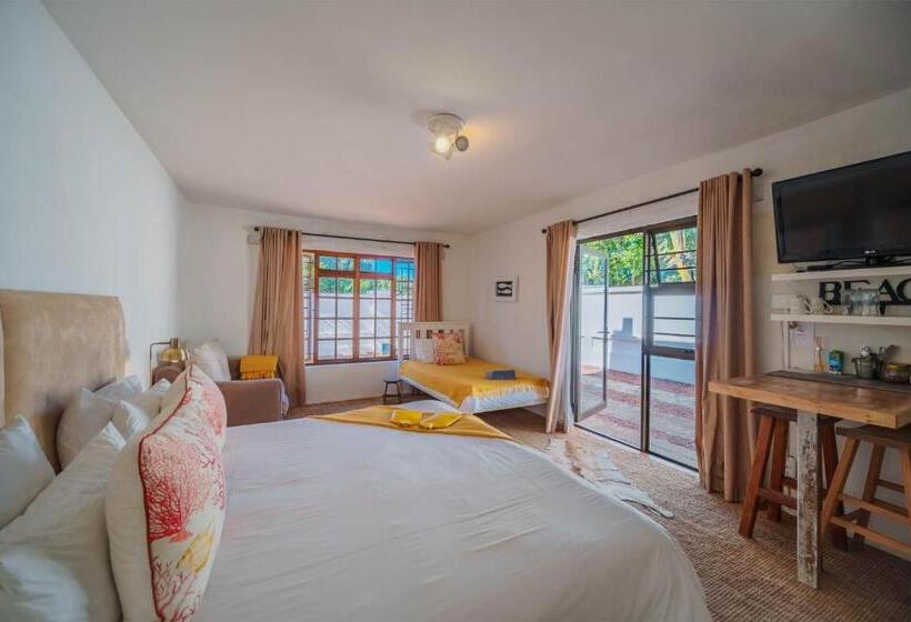 חדר אקונומי, Cottage On College