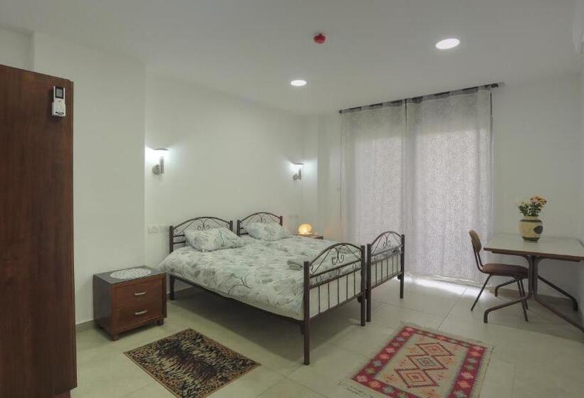 اتاق استاندارد با بالکن, Herodion Hotel Bethlehem
