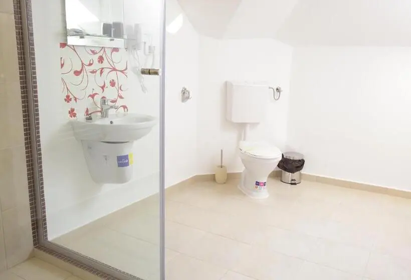 Standard Kolmen Hengen Huone, Matia Resort