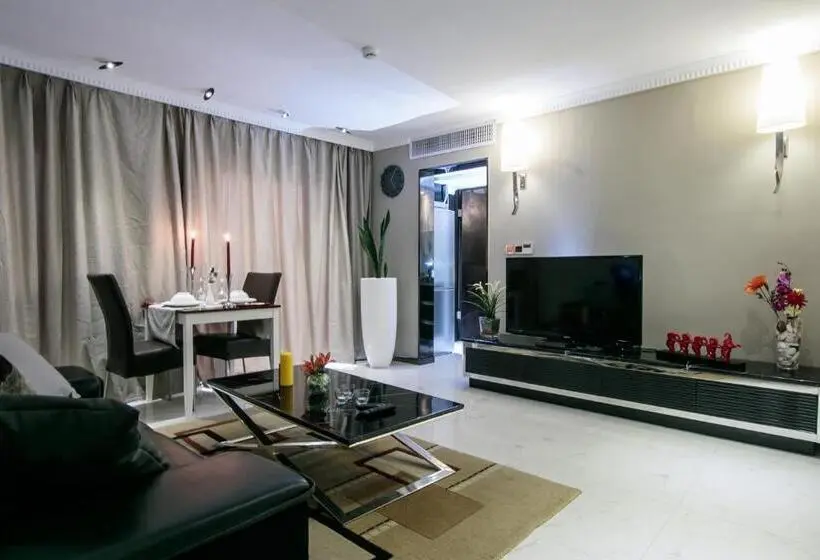 プールの見える1ベッドルームアパートメント, Red Mango Hotel And Apartments