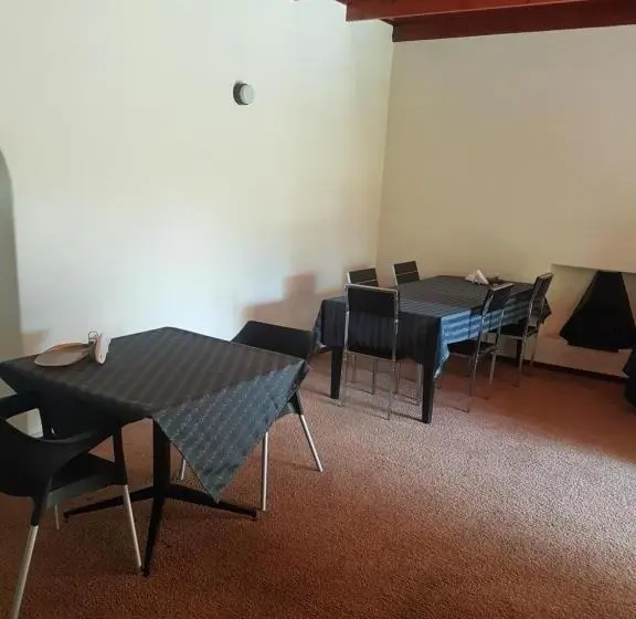 اتاق کلاسیک چهارنفره, Lightstone Guesthouse
