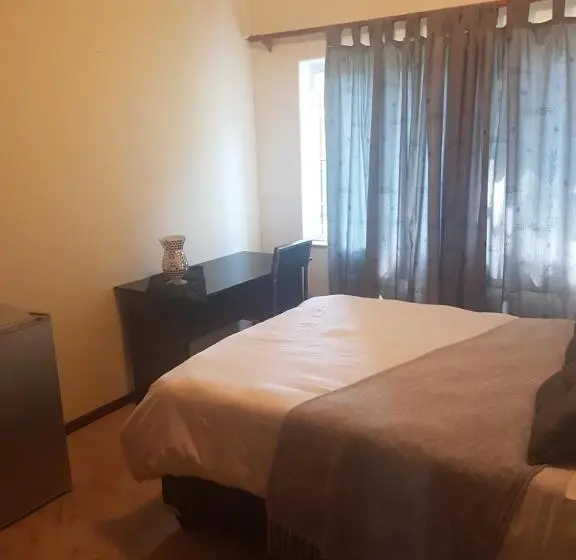 اتاق استاندارد, Lightstone Guesthouse
