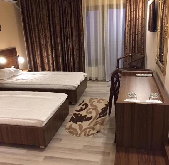 Номер Superior, Complex Azar