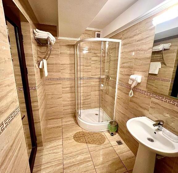 اتاق استاندارد با بالکن, Complex Azar