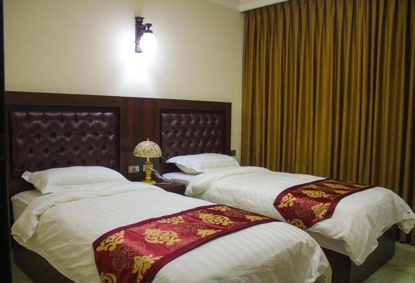 سوییت خانوادگی, Qaser Al Sultan Hotel Suites