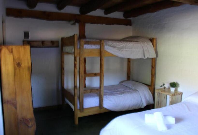 豪华三人间, Montaña Negra