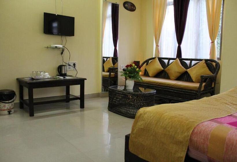 Chambre Triple Deluxe, Ha Sharing