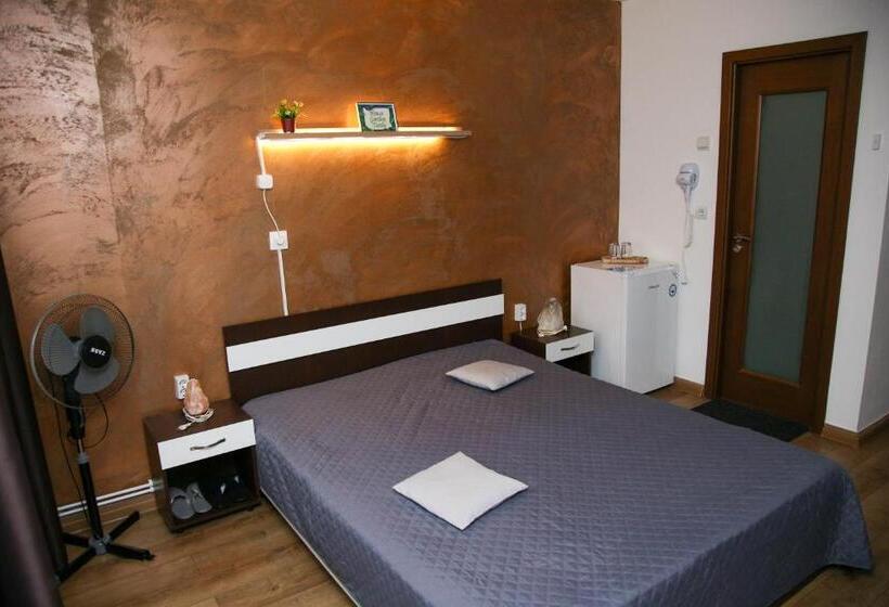 اتاق استاندارد, House Garden