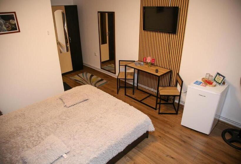 اتاق استاندارد, House Garden