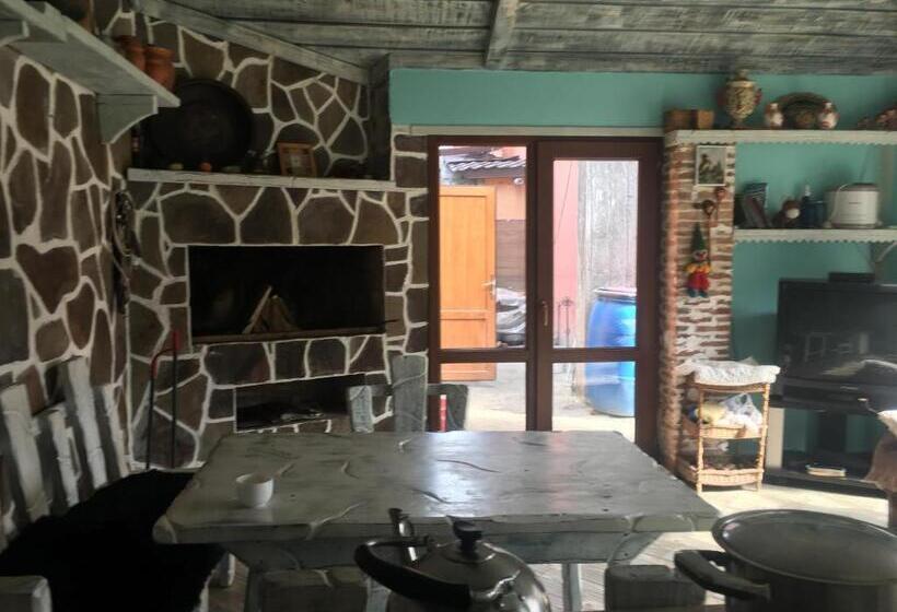 Номер Стандарт Вид на Бассейн, Villa Ananuri