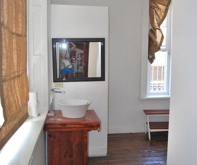 اتاق استاندارد چهار تخته, Mobay Kotch Hostel