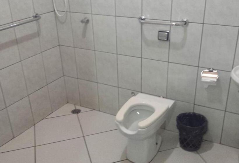 اتاق استاندارد چهار تخته, Pousada Santa Cecília