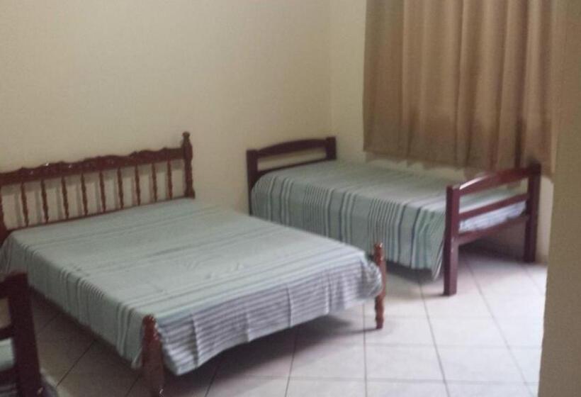 اتاق استاندارد چهار تخته, Pousada Santa Cecília