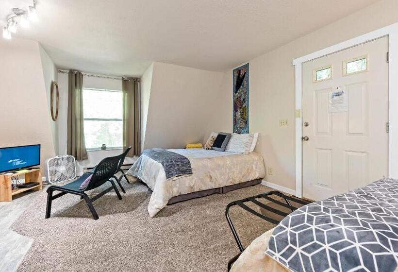 جناح ديلوكس, Mountain Meadows Inn & Chalet Suites